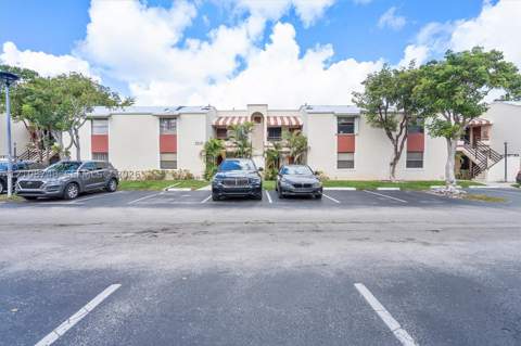 20310 NE 3rd Ct 7, Miami FL - photo 24 of 30