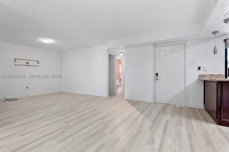 2 bedroom Condominium at 20310 NE 3rd Ct 7, Quatraine Condo IV, Miami — photo 5