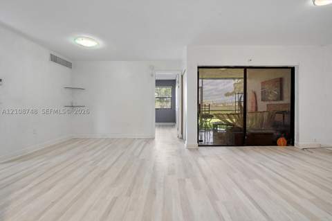 20310 NE 3rd Ct 7, Miami FL - photo 9 of 30