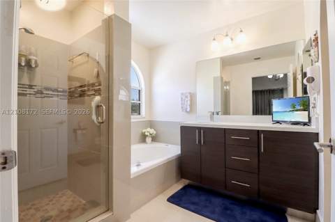 8070 SW 157th Pl, Miami FL - photo 13 of 26