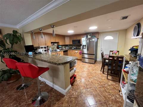 7330 W 14th Ave, Hialeah FL - photo 6 of 27
