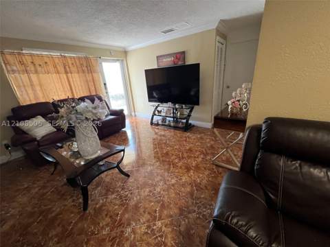 7330 W 14th Ave, Hialeah FL - photo 7 of 27