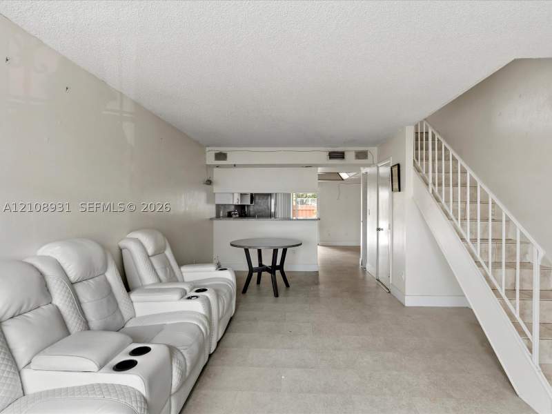 2 bedroom Townhouse at 3979 W 9th Ct 23, Oasis En Mango Hill Condo, Hialeah — photo 2