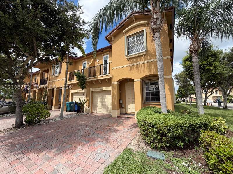 3 bedroom Townhouse at 12989 SW 135th Ter, Tuscany Villas West, Miami — photo 4