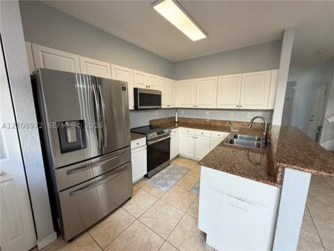 12989 SW 135th Ter, Miami FL - photo 9 of 36