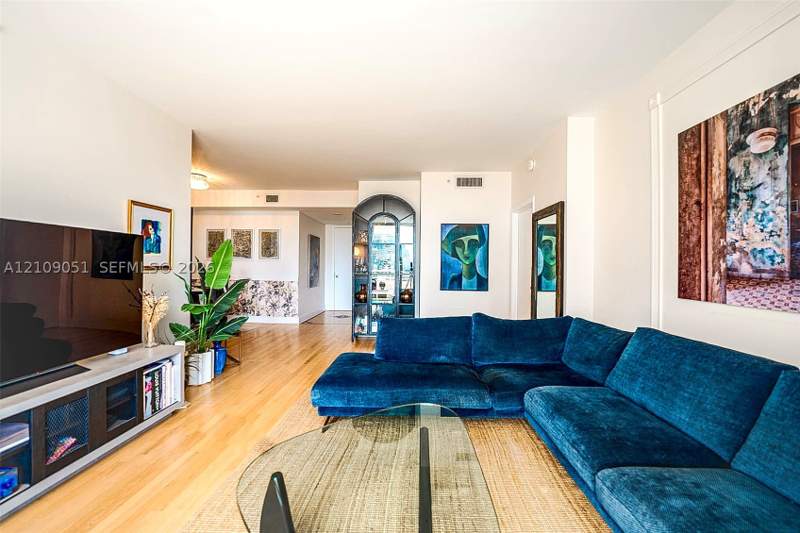 2 bedroom Condominium at 888 Brickell Key Dr 903, One Tequesta Point Condo, Miami — photo 2