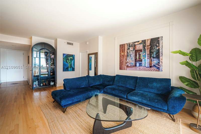 2 bedroom Condominium at 888 Brickell Key Dr 903, One Tequesta Point Condo, Miami — photo 3