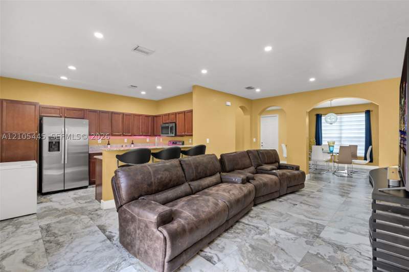 3 bedroom Townhouse at 17097 SW 94th Way, Kendall Commons Townhomes, Miami — photo 4