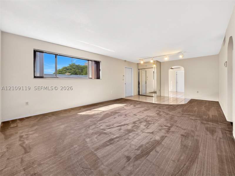 5 bedroom SingleFamilyResidence at 445 NW 202nd Ter, Andover, Miami Gardens — photo 4