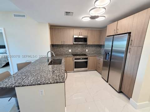 5350 NW 84th Ave 405, Doral FL - photo 10 of 31