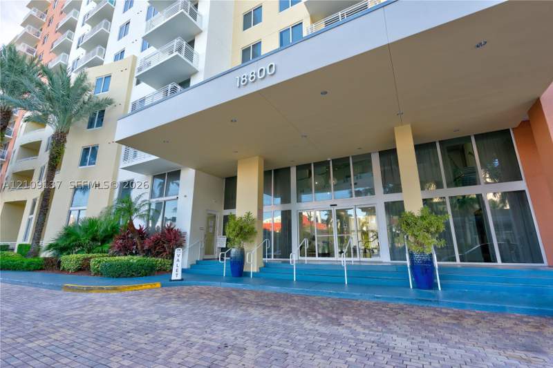 1 bedroom Condominium at 18800 NE 29th Ave 411, Venture At Aventura East, Aventura — photo 2