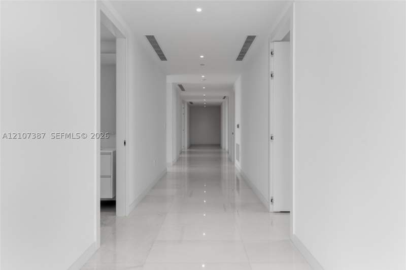 4 bedroom Condominium at 300 Biscayne Boulevard Way 4901E, Aston Martin Residences, Miami — photo 3