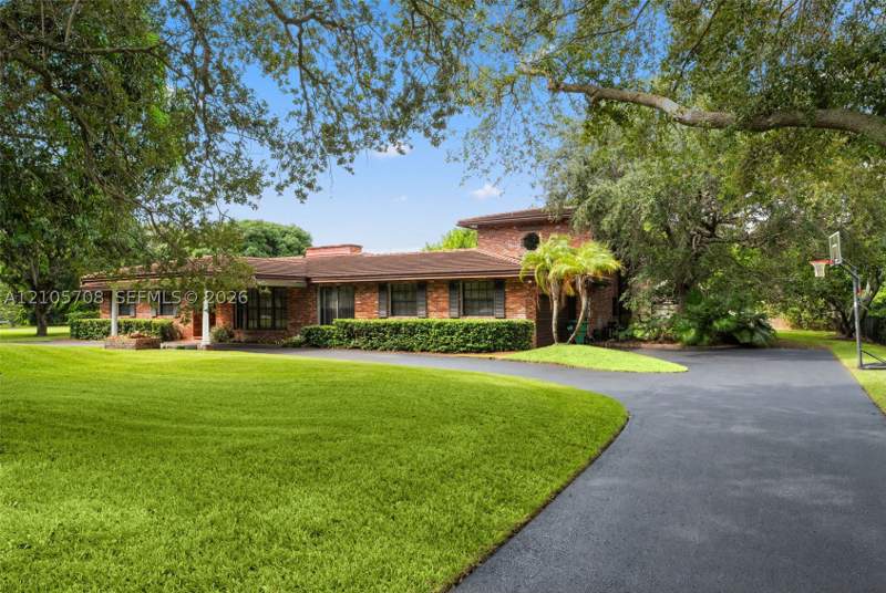 5 bedroom SingleFamilyResidence at 11220 SW 58th Ct, The Elysium, Pinecrest — photo 3