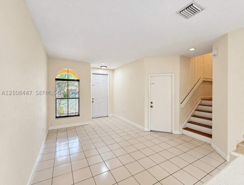 4 bedroom Townhouse at 894 SW 149th Ct, Grand Lakes Phase I, Miami — photo 3