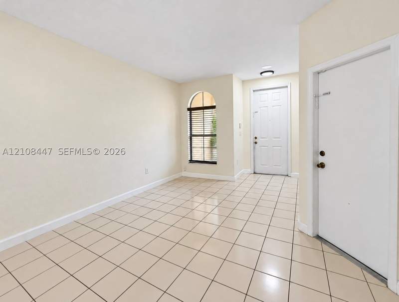 4 bedroom Townhouse at 894 SW 149th Ct, Grand Lakes Phase I, Miami — photo 4
