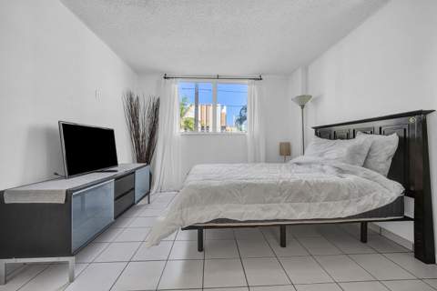 345 Ocean Drive 301, Miami Beach FL - photo 10 of 34
