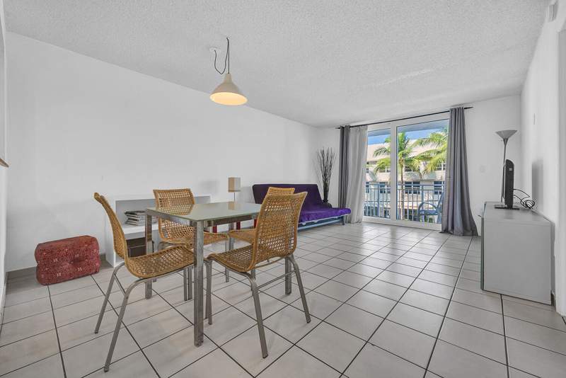 1 bedroom Condominium at 345 Ocean Drive 301, Ocean Point Condo, Miami Beach — photo 3