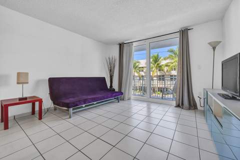 345 Ocean Drive 301, Miami Beach FL - photo 8 of 34