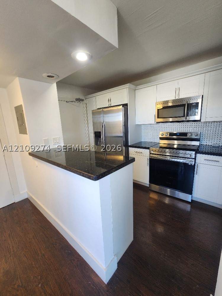 2 bedroom Condominium at 2016 Bay Dr 304, Villa Bay Vista Condo, Miami Beach — photo 4