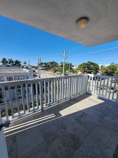2016 Bay Dr 304, Miami Beach FL - photo 9 of 32