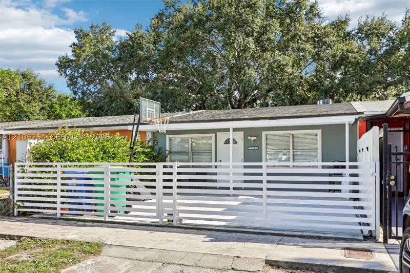 2 bedroom Townhouse at 21342 NW 40th Cir Ct, Vista Verde Townhouse Sec, Miami Gardens — photo 3