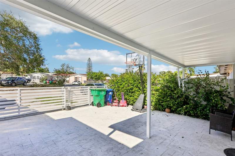 2 bedroom Townhouse at 21342 NW 40th Cir Ct, Vista Verde Townhouse Sec, Miami Gardens — photo 5