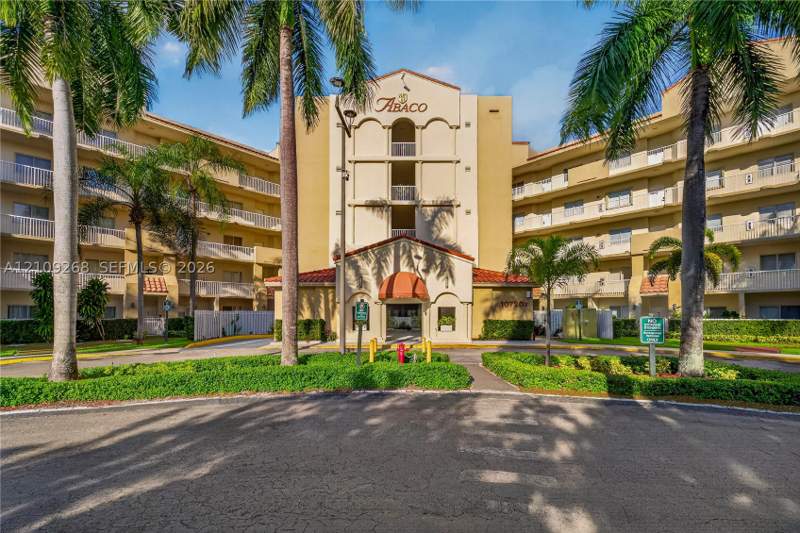 3 bedroom Condominium at 10720 NW 66th St 202, Captiva Condo D, Doral — photo 2