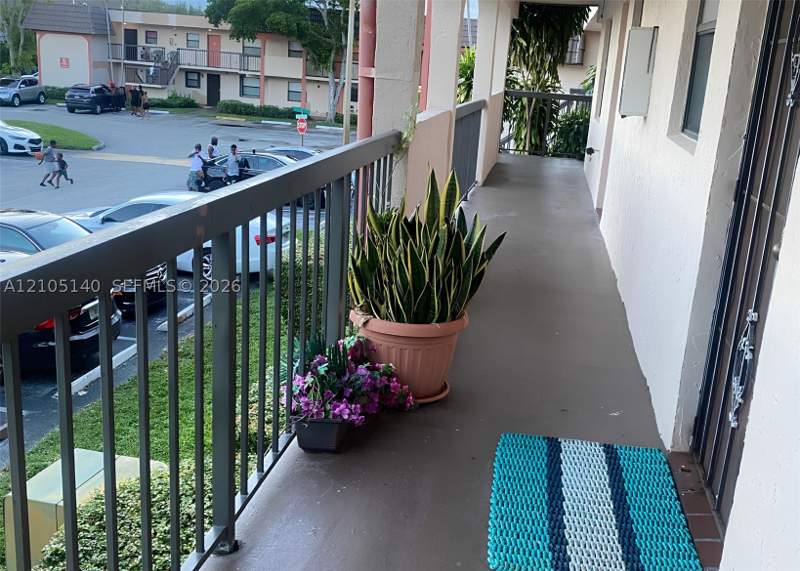 2 bedroom Condominium at 851 NE 209th Ter 204-23, Monterey Condo Four, Miami — photo 5