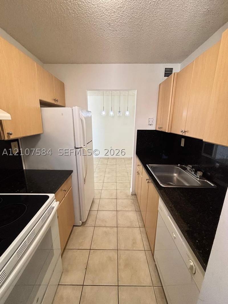 1 bedroom Condominium at 7220 NW 179th St 201, Villa Bellini Condo, Hialeah — photo 4
