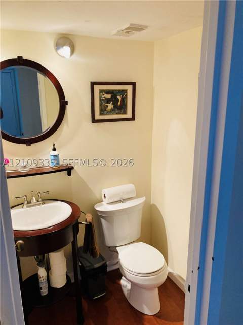 2333 Brickell Ave 2614, Miami FL - photo 10 of 25