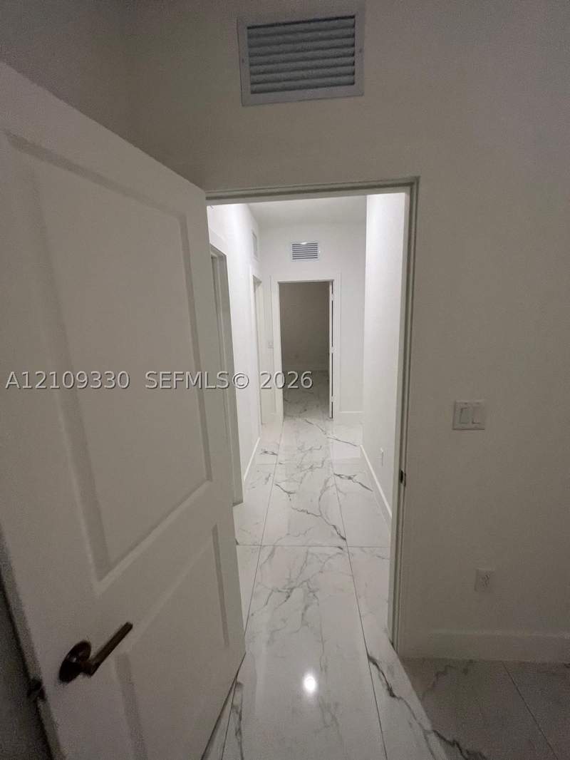 5 bedroom SingleFamilyResidence at 12901 SW 229th St, Kendall Assemblage North, Miami — photo 4
