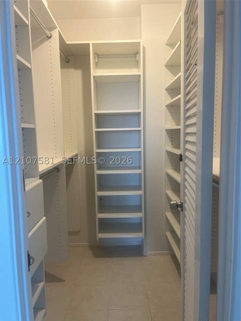 500 Bayview Dr 1520, Sunny Isles Beach FL - photo 18 of 32