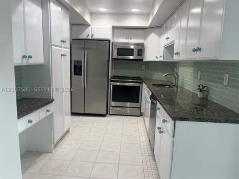 500 Bayview Dr 1520, Sunny Isles Beach FL - photo 19 of 32