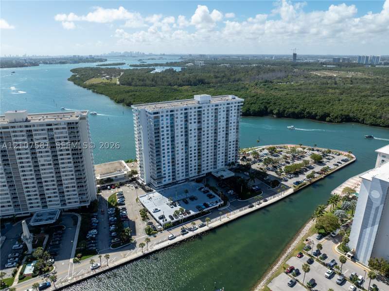 2 bedroom Condominium at 500 Bayview Dr 1520, Arlen House West Condo, Sunny Isles Beach — photo 3
