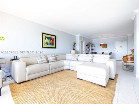 500 Bayview Dr 1520, Sunny Isles Beach FL - photo 9 of 32