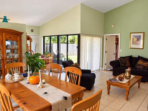 15385 SW 57th Ter, Miami FL - photo 8 of 19