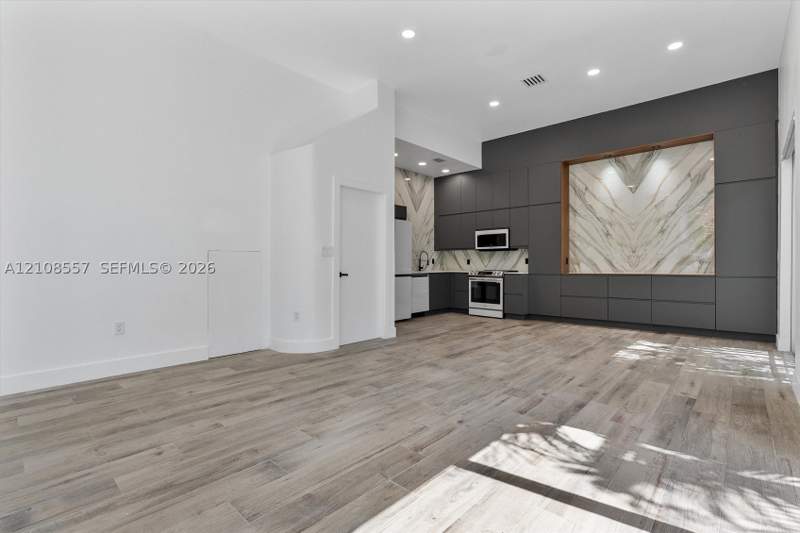 2 bedroom Townhouse at 361 Jefferson Ave 1, The Fountainhead Condo, Miami Beach — photo 2