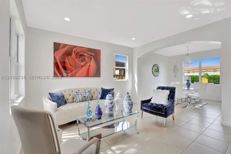 5 bedroom SingleFamilyResidence at 11901 SW 248th Ter, Hemingway Point, Homestead — photo 4