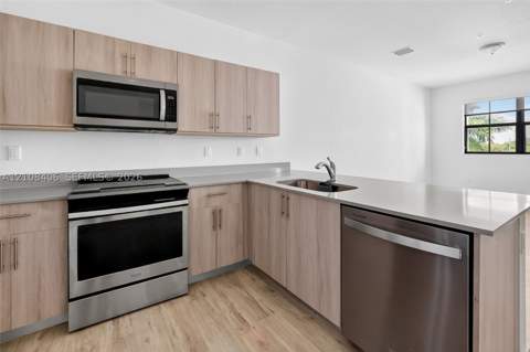 15650 SW 136th St 212, Miami FL - photo 17 of 31