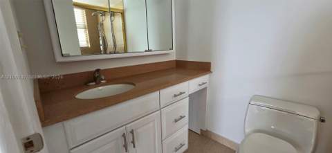 6039 Collins Ave 1625, Miami Beach FL - photo 11 of 29