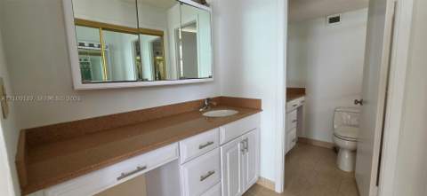 6039 Collins Ave 1625, Miami Beach FL - photo 12 of 29