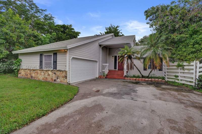 3 bedroom SingleFamilyResidence at 14978 SW 143rd Pl, Country Walk Sec 1, Miami — photo 4