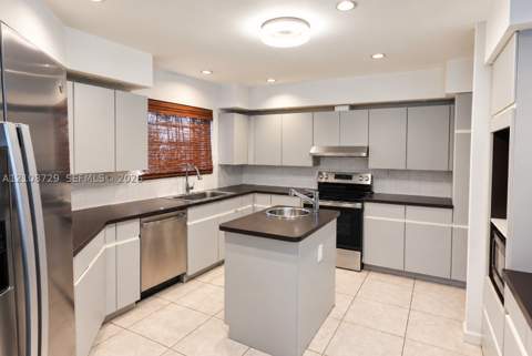 7246 SW 146th St Cir, Palmetto Bay FL - photo 14 of 47
