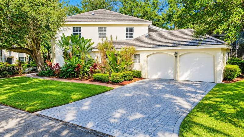 4 bedroom SingleFamilyResidence at 7246 SW 146th St Cir, Cutler Oaks, Palmetto Bay — photo 3