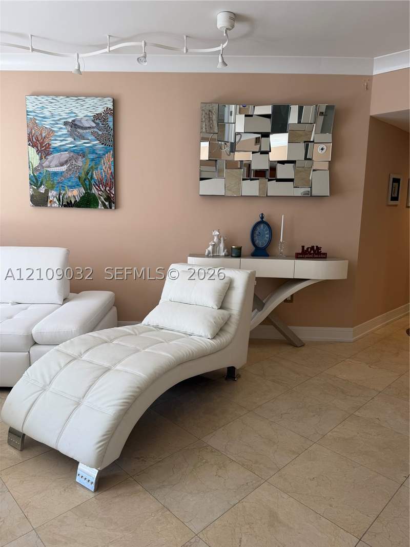 1 bedroom Condominium at 6365 Collins Ave 906, Akoya Condo, Miami Beach — photo 4