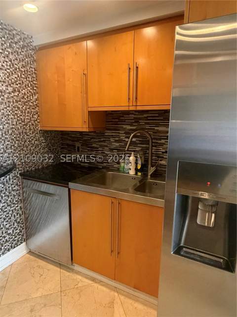 6365 Collins Ave 906, Miami Beach FL - photo 9 of 20