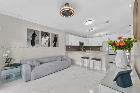 7721 NW 201st Ter, Hialeah FL - photo 8 of 24