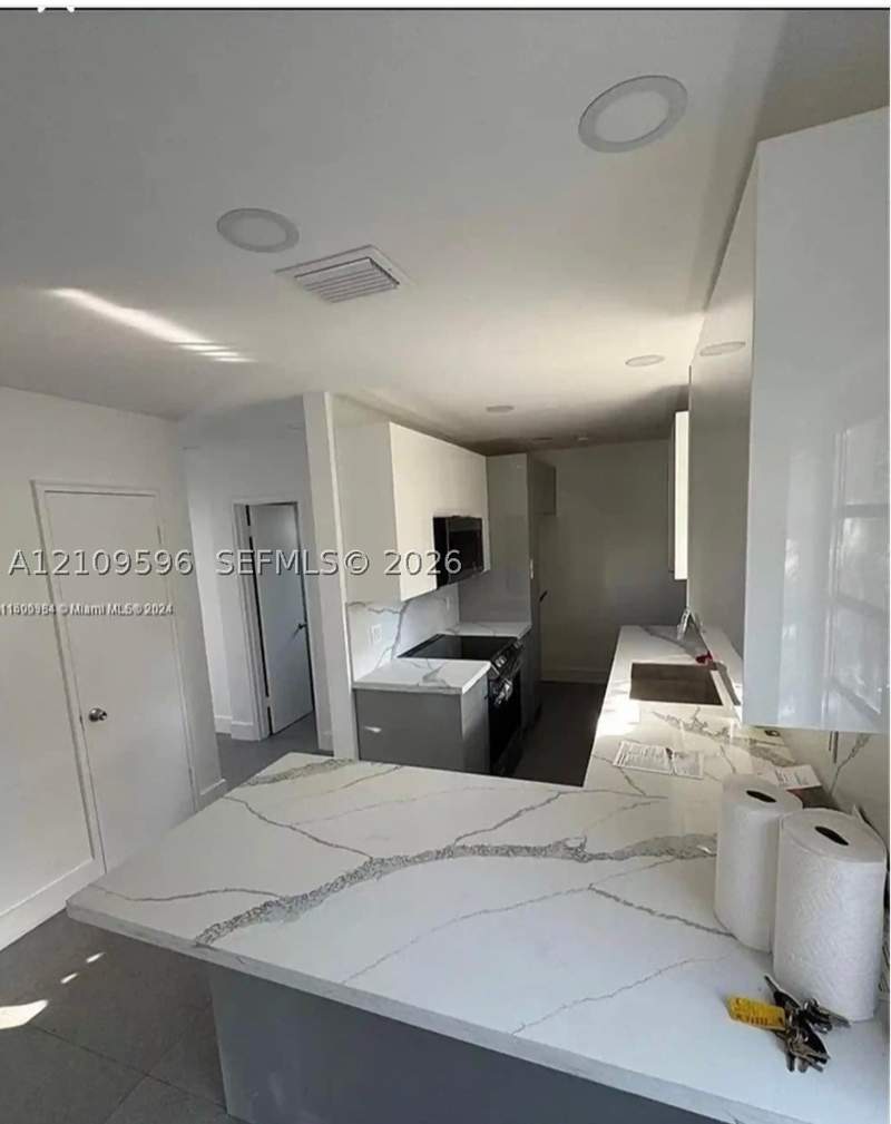 2 bedroom SingleFamilyResidence at 110 NW 120th Ter, Overbrook Shores No-2, North Miami — photo 4