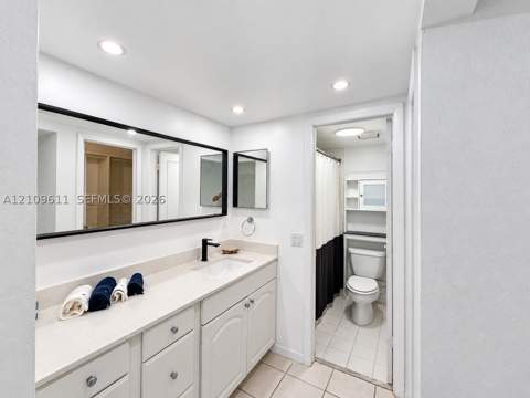 77 Crandon Blvd 3C, Key Biscayne FL - photo 11 of 24