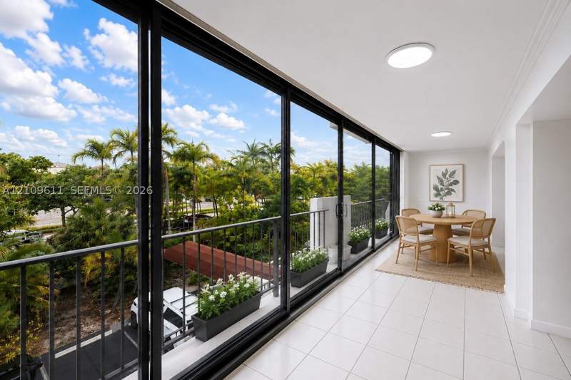 2 bedroom Condominium at 77 Crandon Blvd 3C, The Palms Of Key Biscayne, Key Biscayne — photo 2